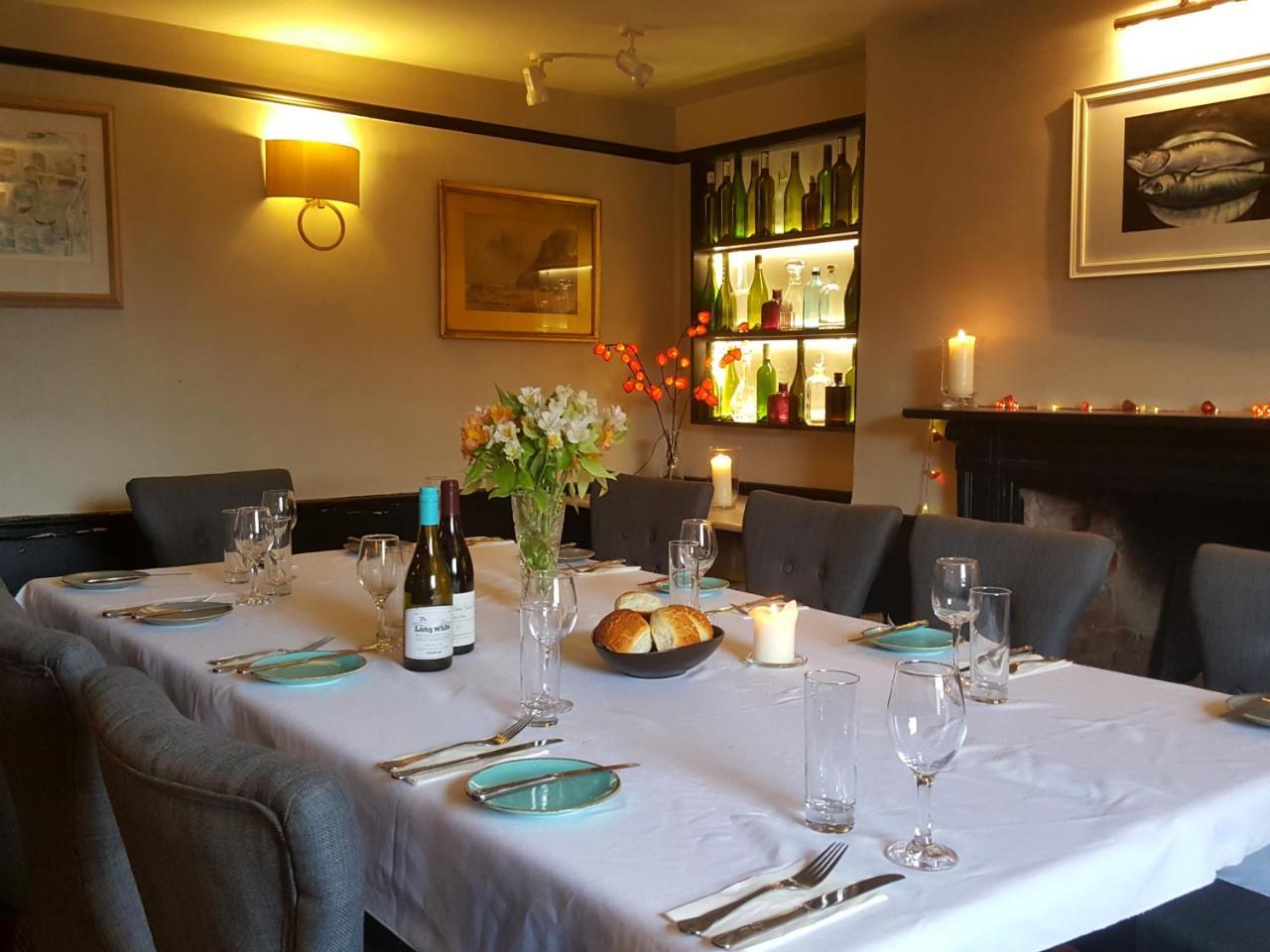 The Lamb Inn Кредитън Екстериор снимка