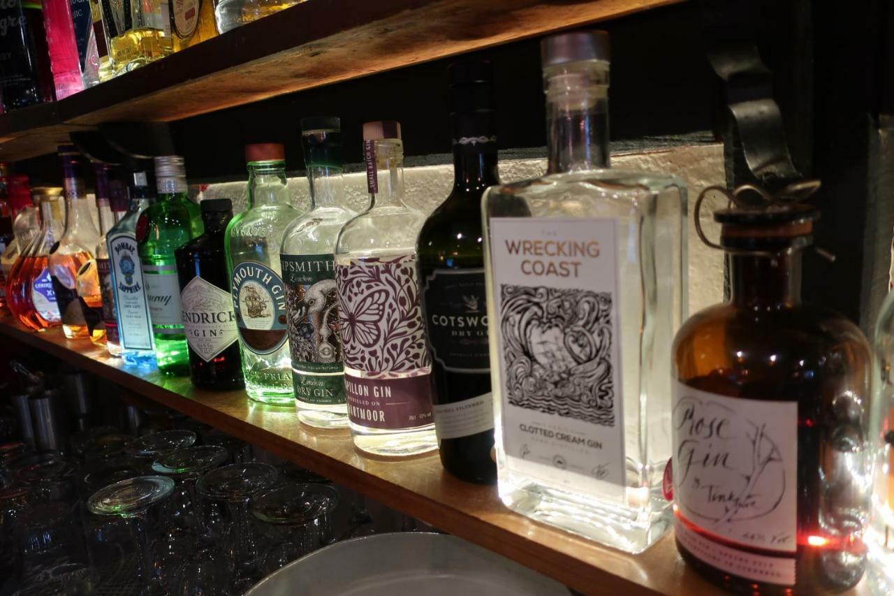 The Lamb Inn Кредитън Екстериор снимка